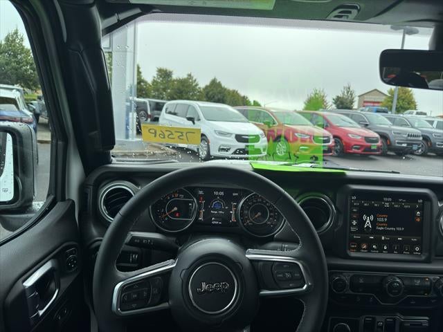 2023 Jeep Gladiator Overland