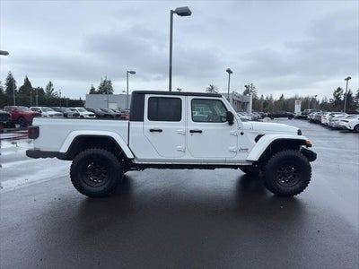 2023 Jeep Gladiator Overland