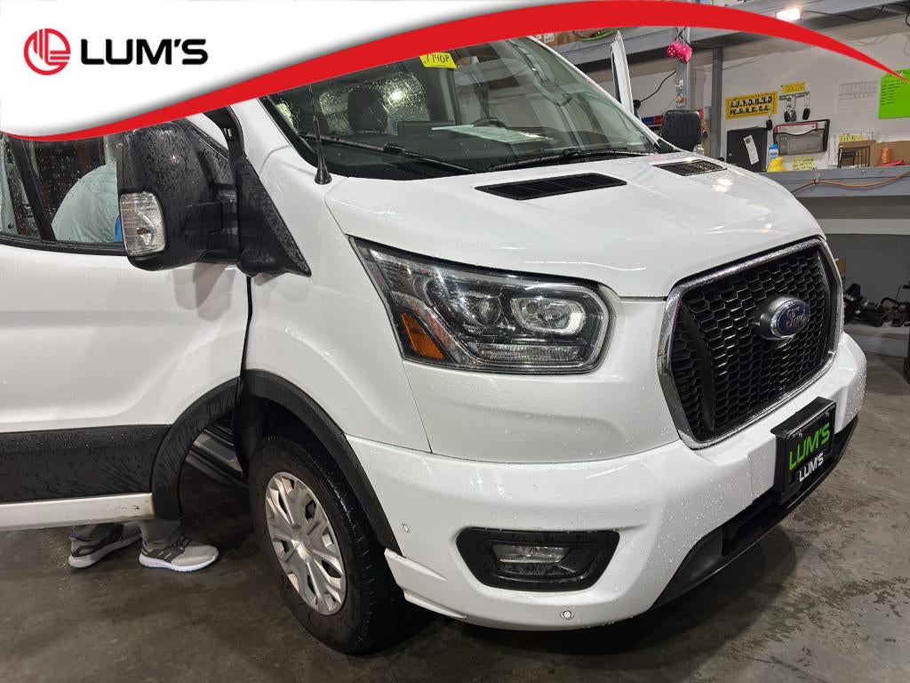 2023 Ford Transit Wagon XLT