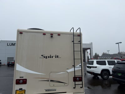 2017 Ford E-450 Super Duty Base