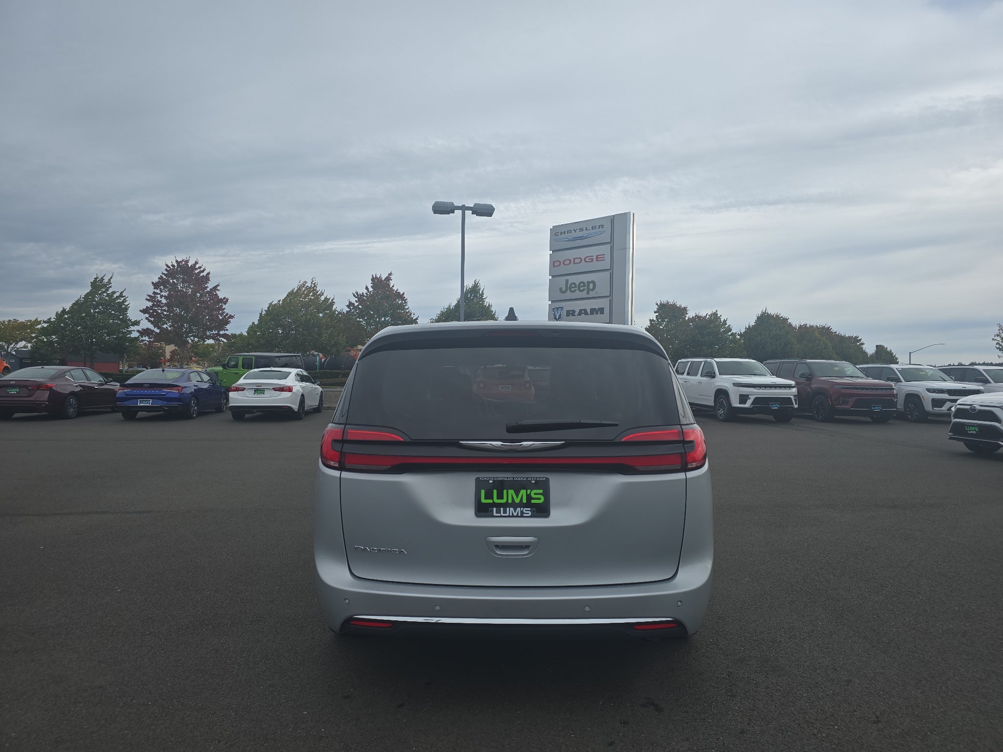 2023 Chrysler Pacifica Touring L