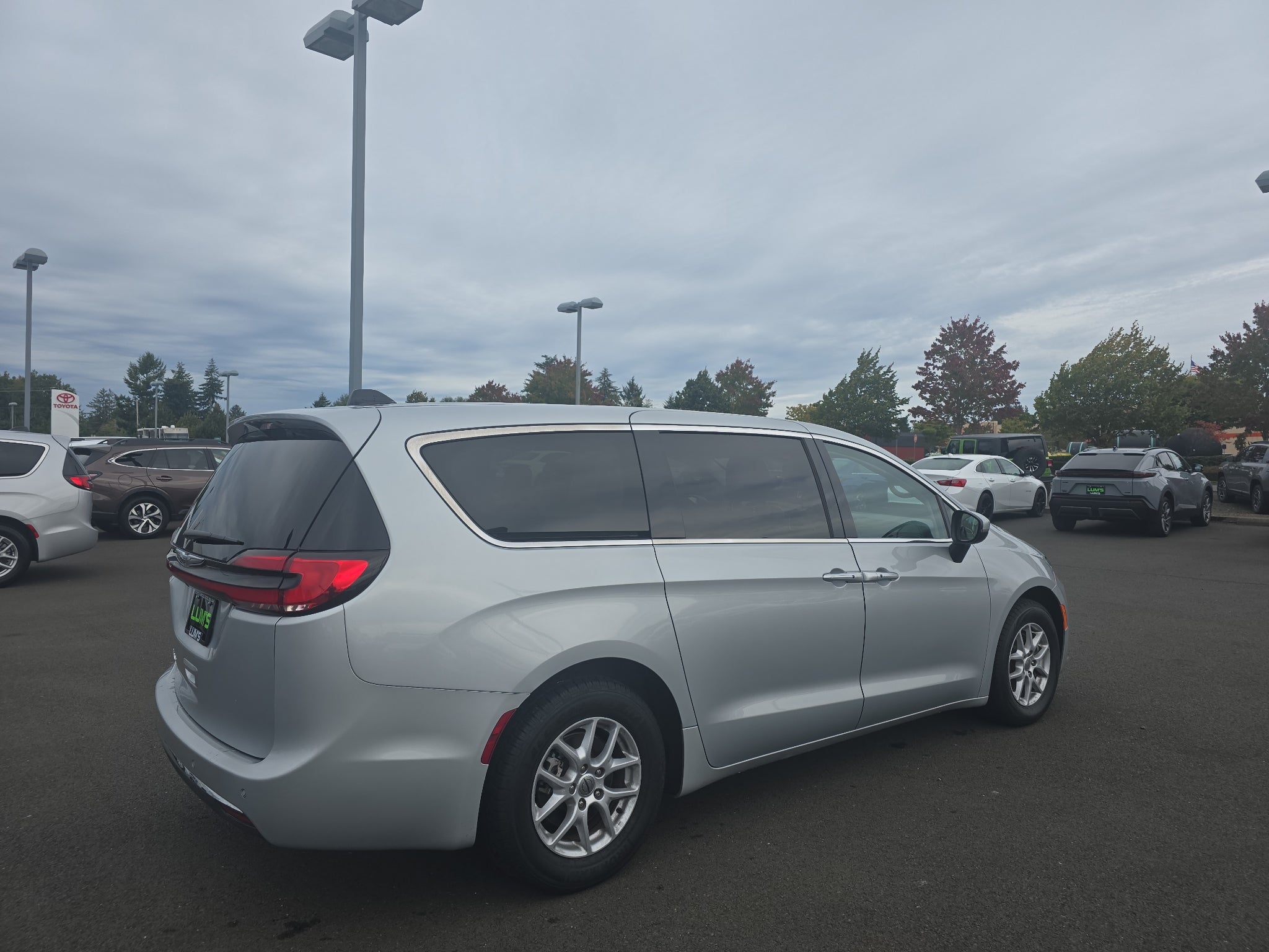 2023 Chrysler Pacifica Touring L