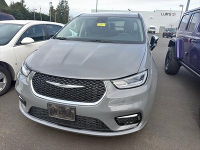 2023 Chrysler Pacifica Hybrid Limited