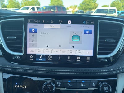 2023 Chrysler Pacifica Hybrid Limited