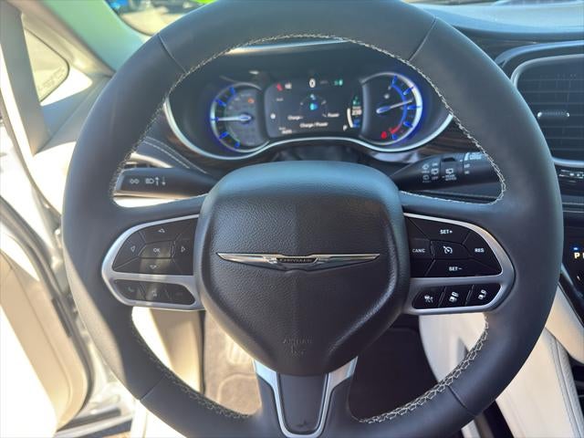 2023 Chrysler Pacifica Hybrid Limited