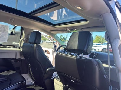 2023 Chrysler Pacifica Hybrid Limited