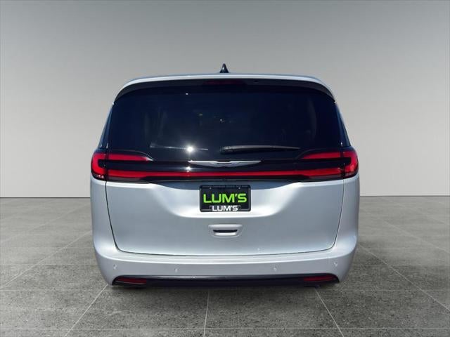 2023 Chrysler Pacifica Hybrid Limited