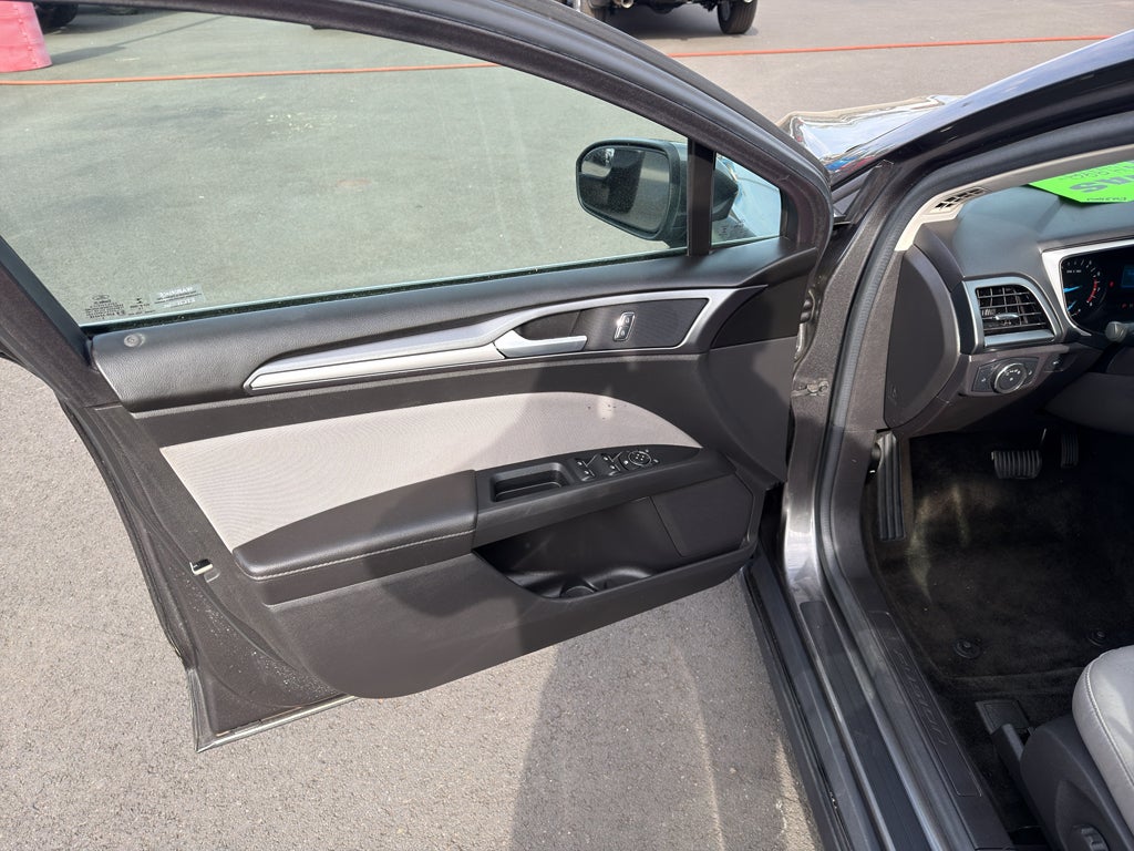 2016 Ford Fusion S
