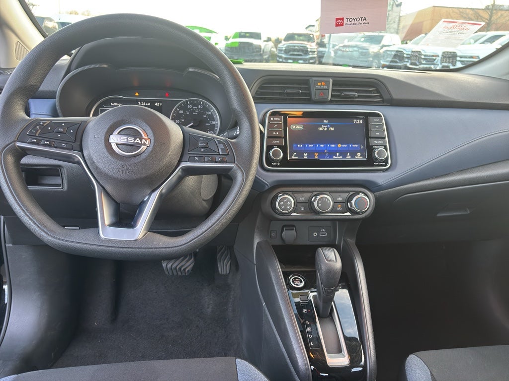 2023 Nissan Versa SV