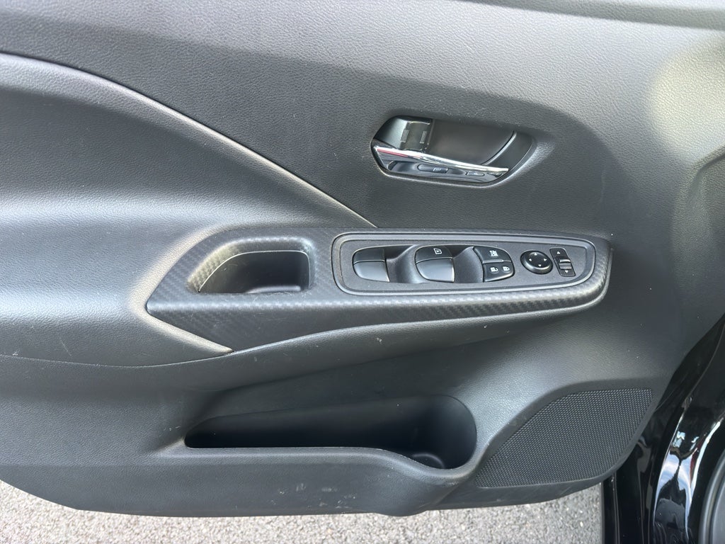 2023 Nissan Versa SV