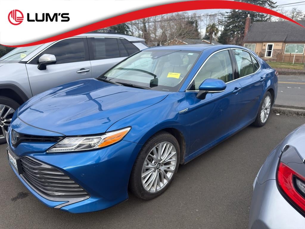 2019 Toyota Camry Hybrid XLE