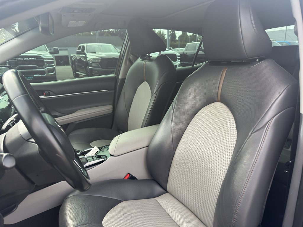2020 Toyota Camry Hybrid Hybrid XLE