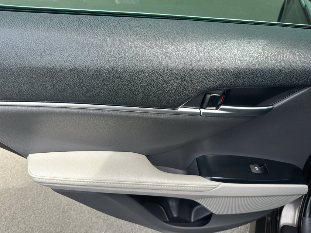 2020 Toyota Camry Hybrid Hybrid XLE