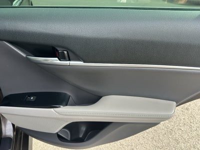 2020 Toyota Camry Hybrid Hybrid XLE