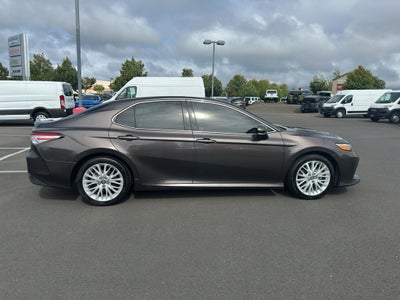 2020 Toyota Camry Hybrid Hybrid XLE