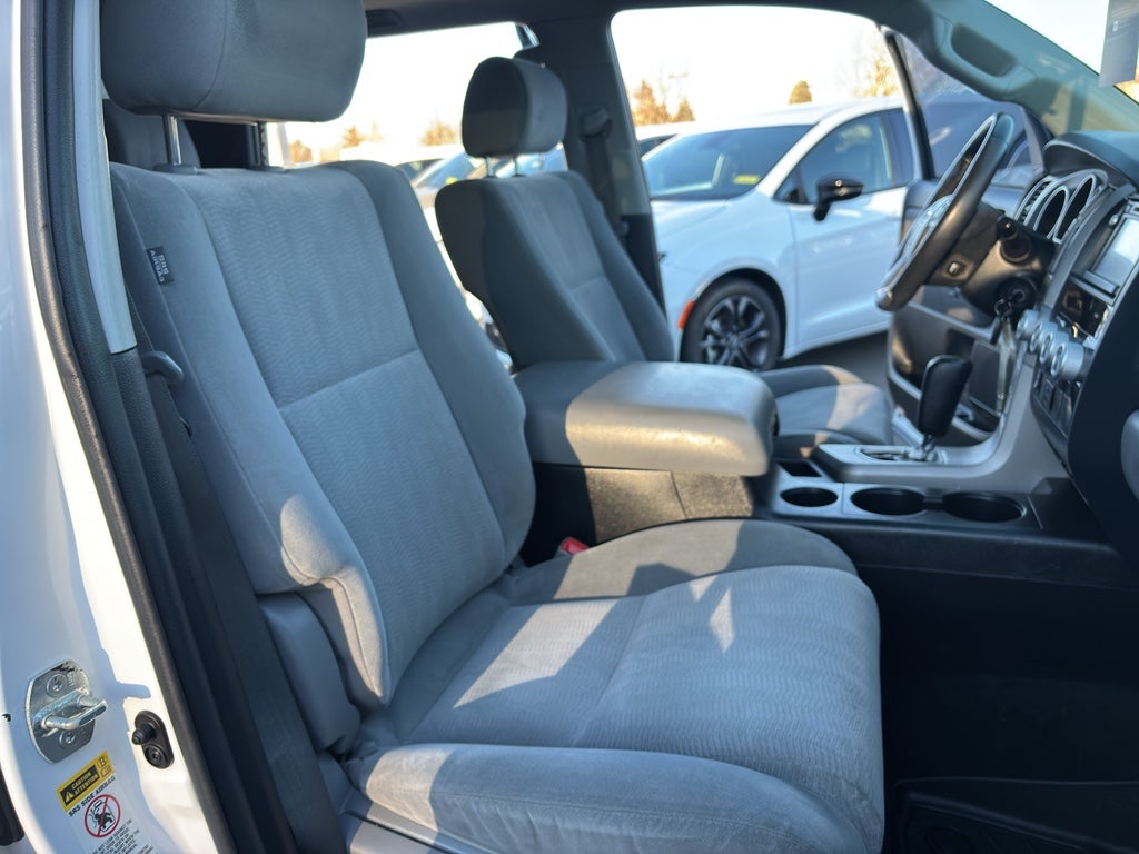 2014 Toyota Sequoia SR5