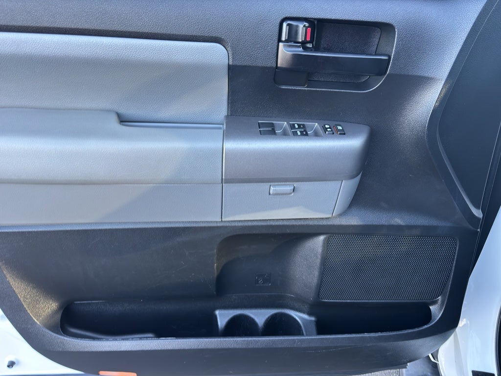 2014 Toyota Sequoia SR5