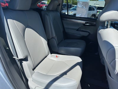2022 Toyota Highlander Limited