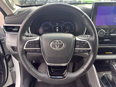 2023 Toyota Highlander Hybrid Hybrid Platinum