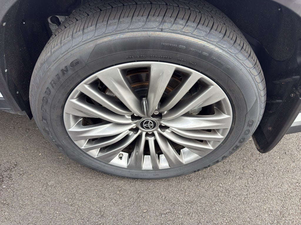 2023 Toyota Highlander Hybrid Hybrid Platinum