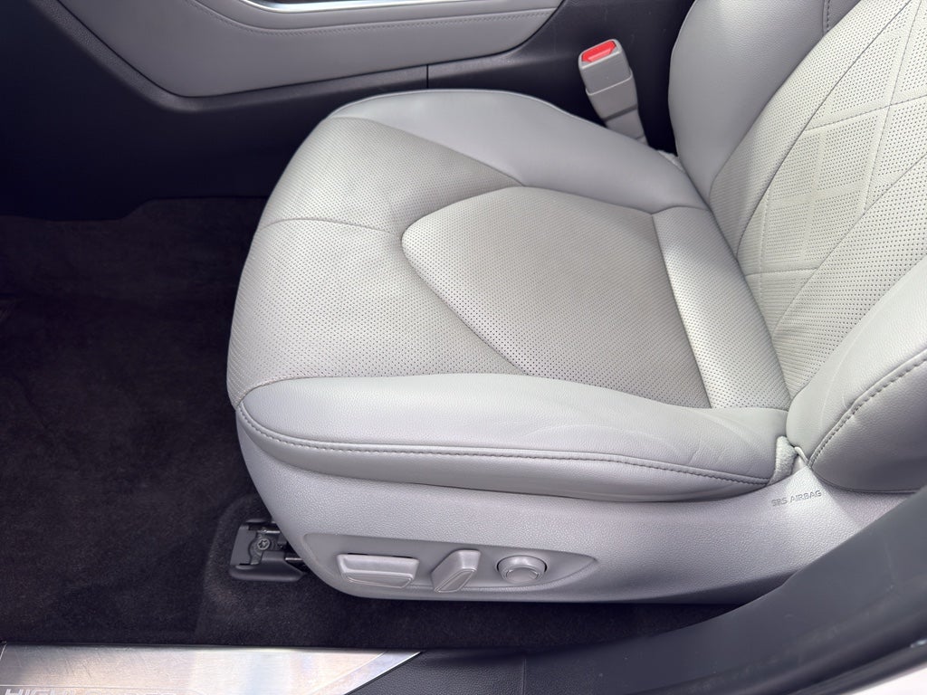 2023 Toyota Highlander Hybrid Hybrid Platinum