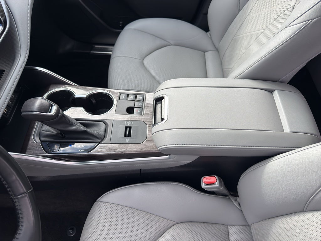 2023 Toyota Highlander Hybrid Hybrid Platinum