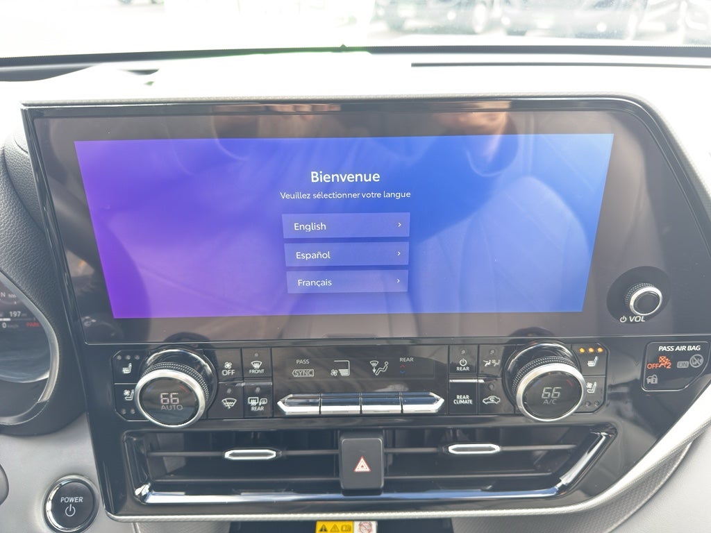 2023 Toyota Highlander Hybrid Hybrid Platinum