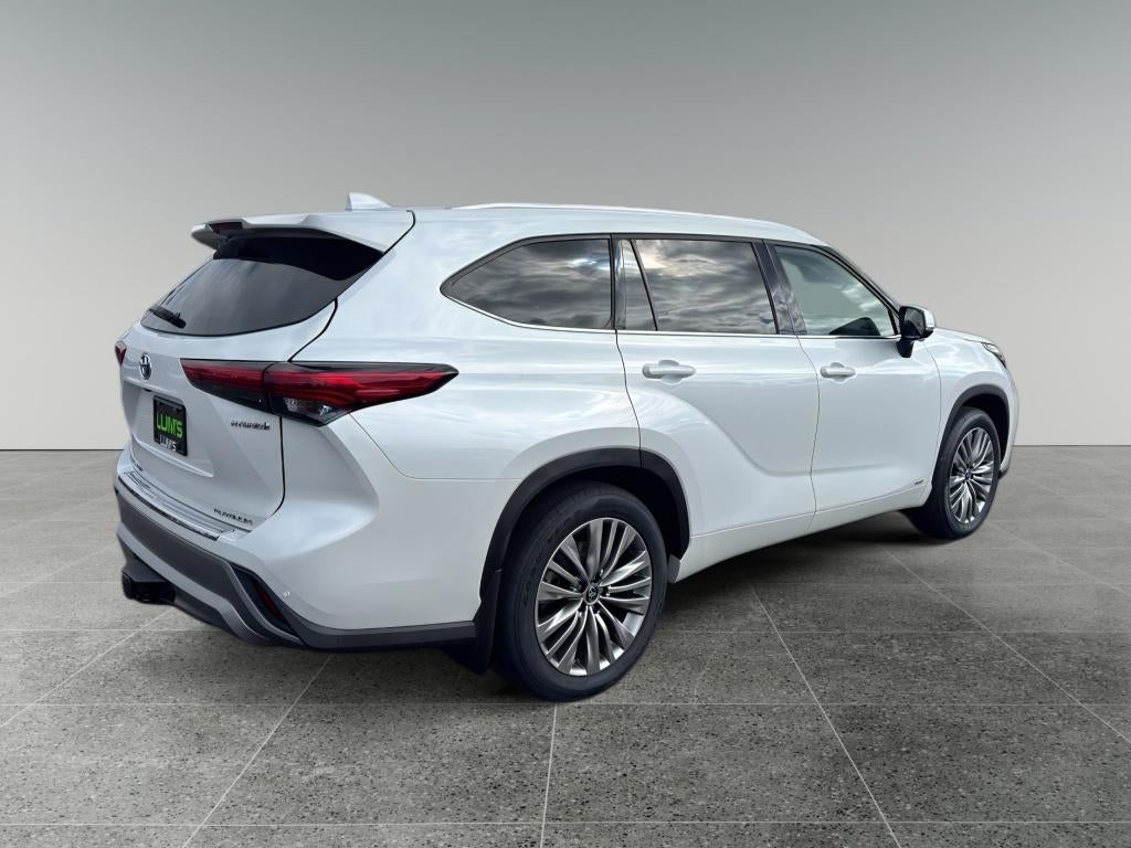2023 Toyota Highlander Hybrid Hybrid Platinum