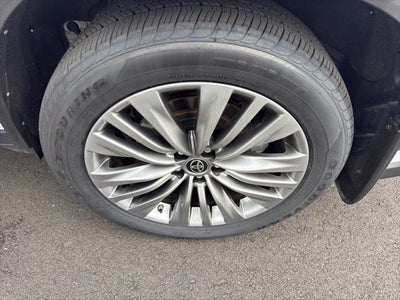 2023 Toyota Highlander Hybrid Hybrid Platinum