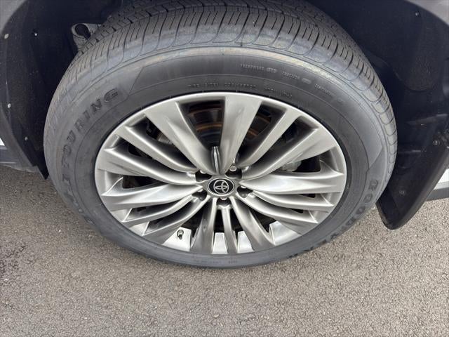 2023 Toyota Highlander Hybrid Hybrid Platinum