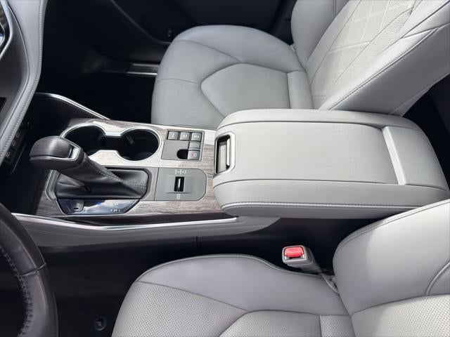 2023 Toyota Highlander Hybrid Hybrid Platinum