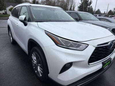 2023 Toyota Highlander Hybrid Hybrid Platinum