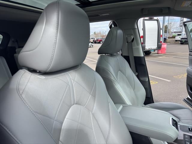 2023 Toyota Highlander Hybrid Hybrid Platinum