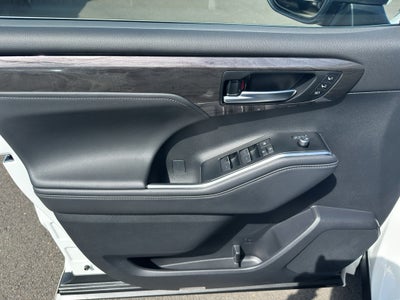 2026 Toyota Highlander Hybrid Hybrid Platinum