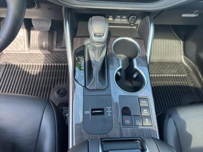 2026 Toyota Highlander Hybrid Hybrid Platinum