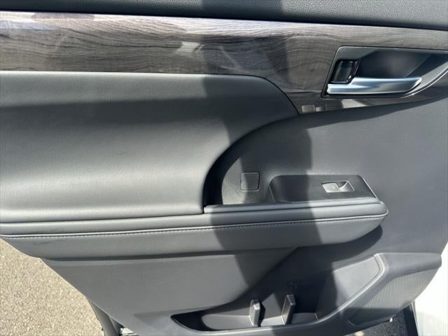 2026 Toyota Highlander Hybrid Hybrid Platinum