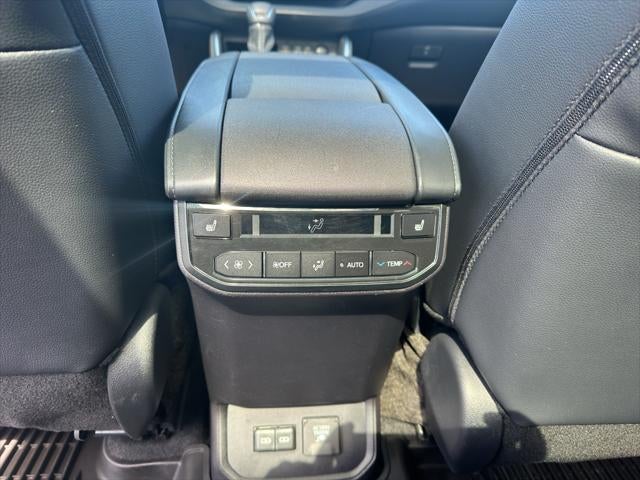 2026 Toyota Highlander Hybrid Hybrid Platinum