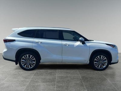 2026 Toyota Highlander Hybrid Hybrid Platinum