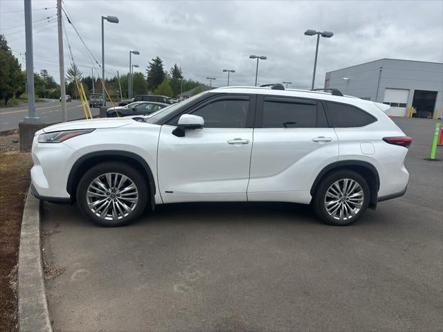 2023 Toyota Highlander Hybrid Hybrid Platinum