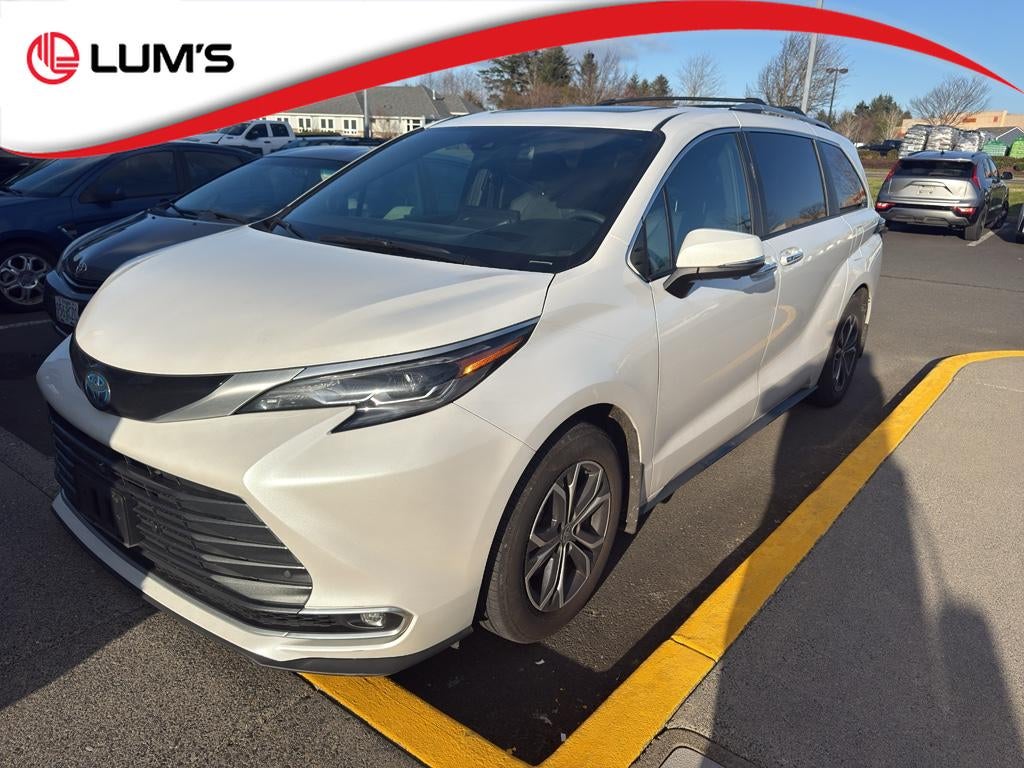 2025 Toyota Sienna Platinum