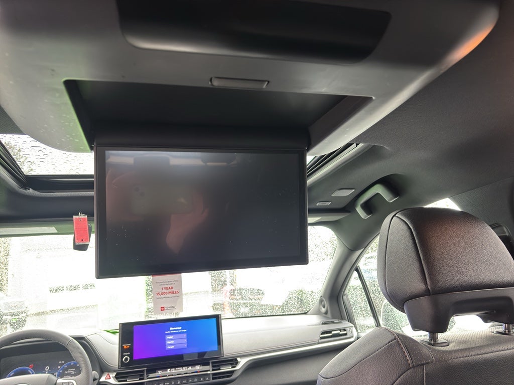 2025 Toyota Sienna Platinum