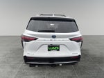 2025 Toyota Sienna Platinum