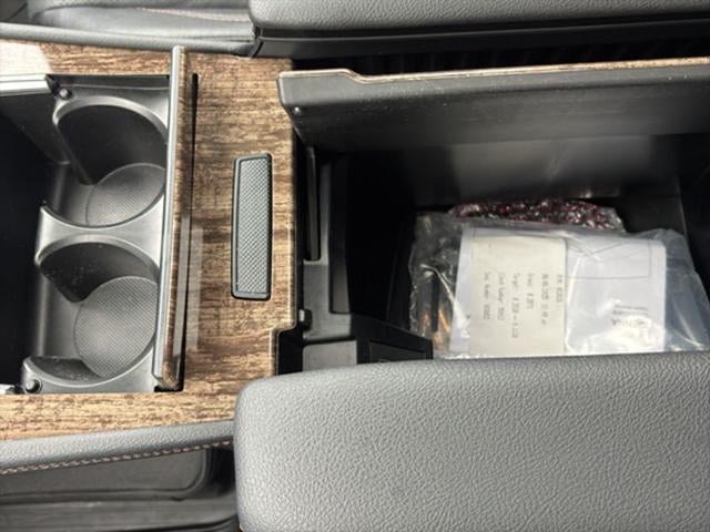 2025 Toyota Sienna Platinum