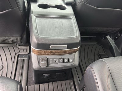2025 Toyota Sienna Platinum