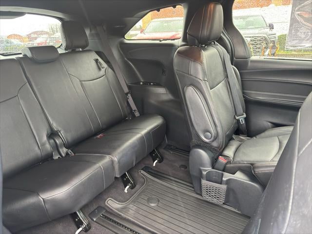 2025 Toyota Sienna Platinum