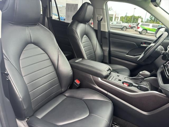 2022 Toyota Highlander Hybrid Hybrid XLE