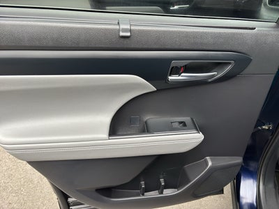 2021 Toyota Highlander Hybrid Hybrid XLE