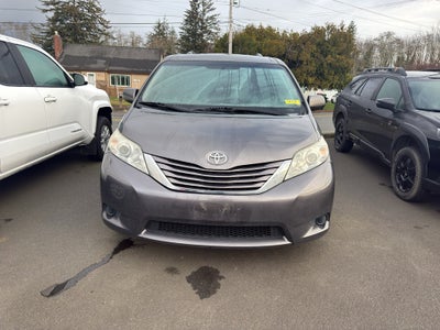 2017 Toyota Sienna LE