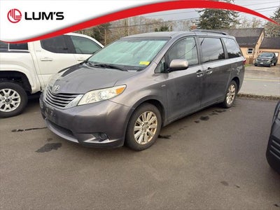 2017 Toyota Sienna LE
