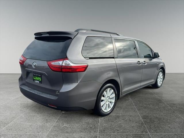 2017 Toyota Sienna LE